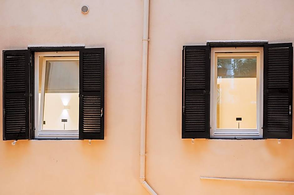 Albergo Delle Regioni, Barberini - Fontana di Trevi