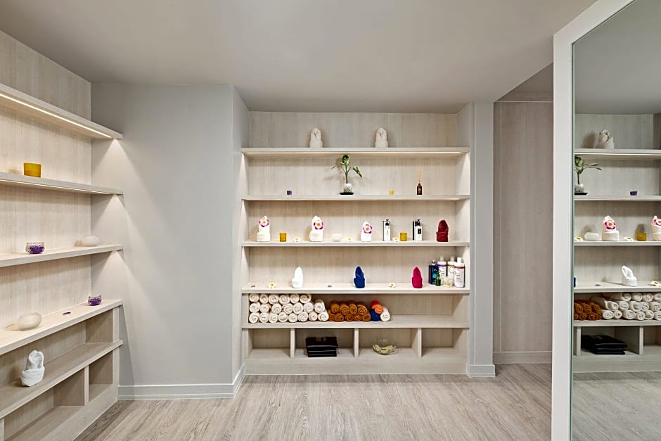 Jasmine Palace Hotel