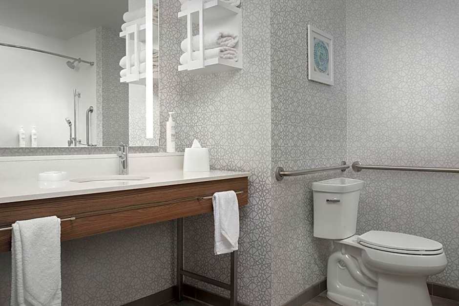 Hampton Inn & Suites Naples South