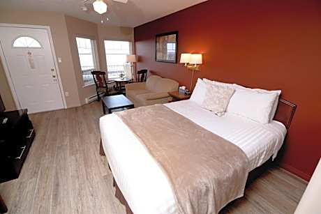 One Queen with Kitchenette and OCEAN VIEW