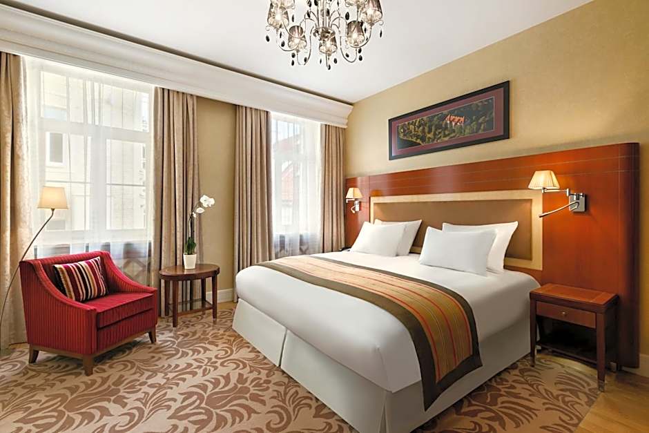 Grand Hotel Vilnius, Curio Collection by Hilton