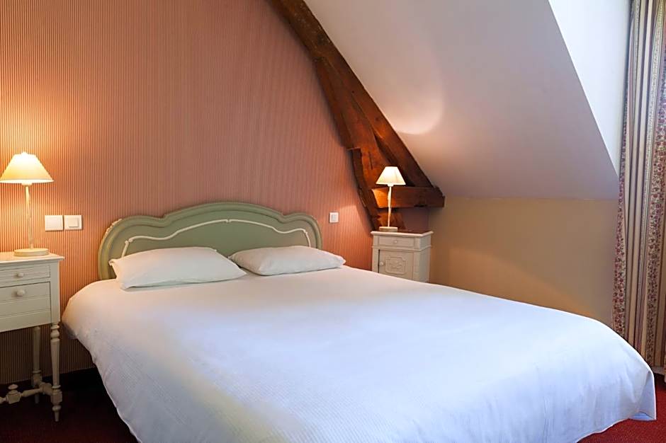 The Originals City, Hotel La Cour Carree, Le Treport Sud (Inter-Hotel)