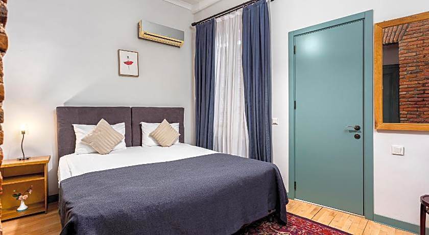 Ethnograph Old Tbilisi Hotel