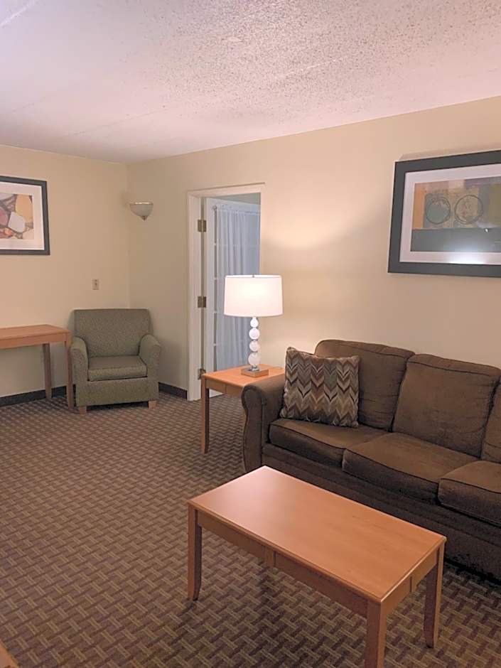 Ramada by Wyndham Marquette