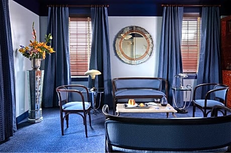 Superior King Suite