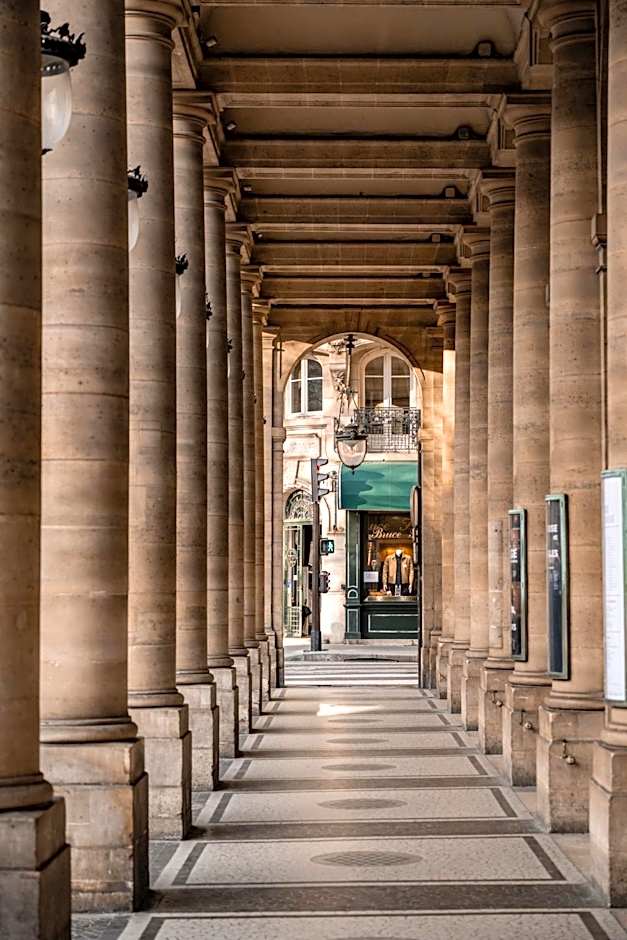 La Clef Louvre Paris by The Crest Collection