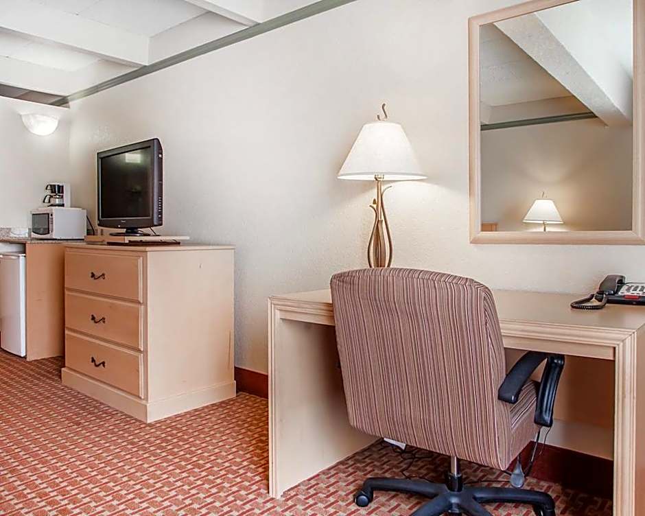 Quality Inn Lake of the Ozarks