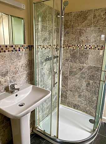 Triple Room with Bathroom