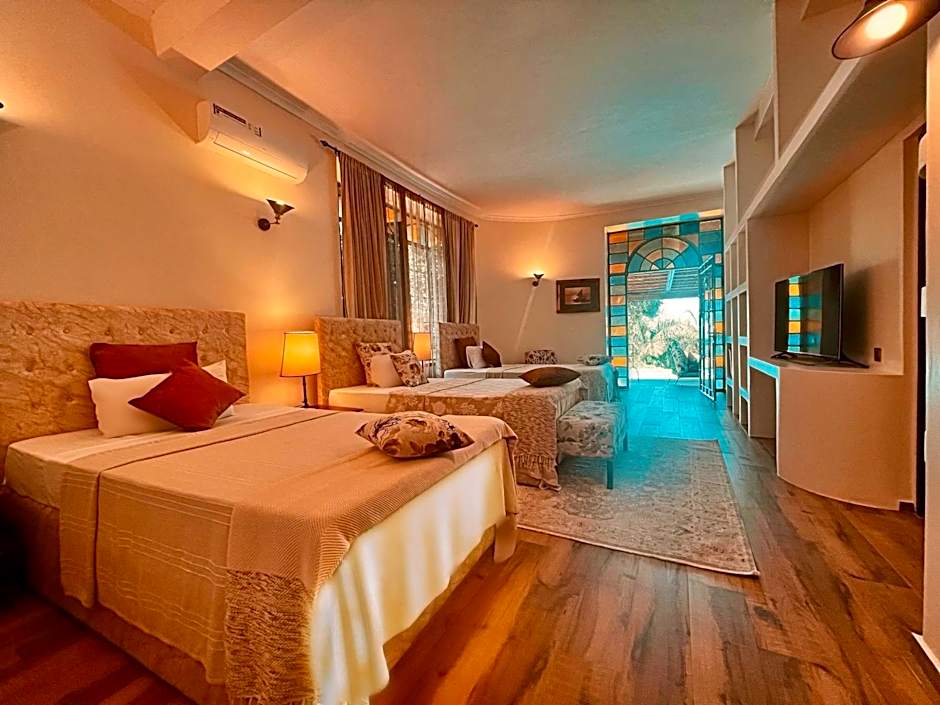 Pink Flamingo Boutique Hotel