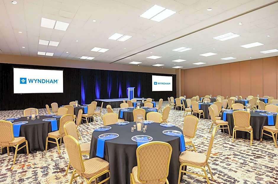 Wyndham Indianapolis Airport