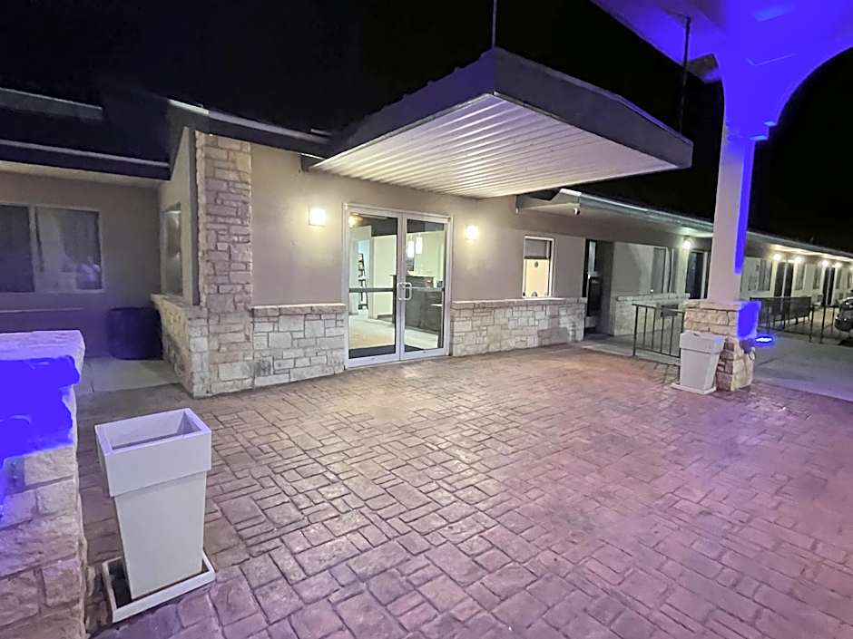 Motel 6 Junction, TX Llano River