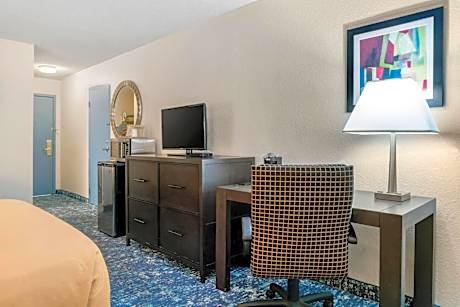 Double Room with Two Double Beds - Non-Smoking