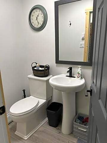 Bears Den Guest House II