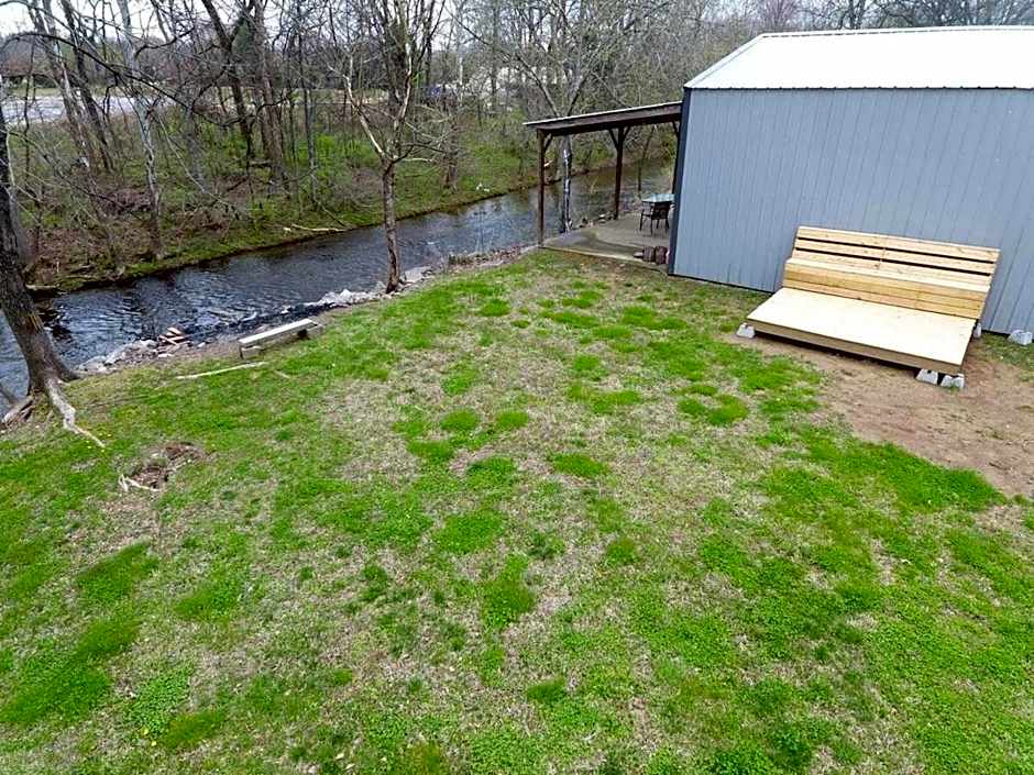 Cozy Room Near Downtown Hendersonville