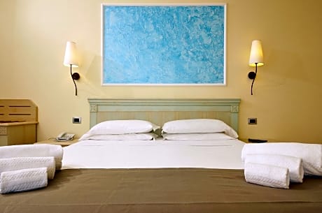 Room Sea View (2 Twin Beds)