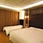 R7 Hotel