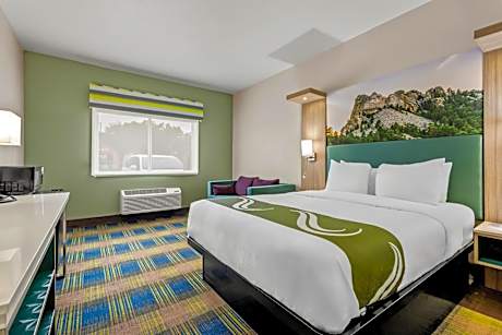 Queen Room - Accessible/Nonsmoking