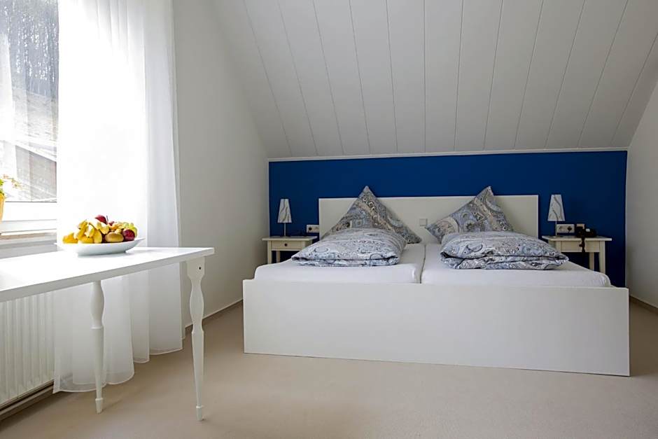 Hotel-Pension-Waldblick Garni