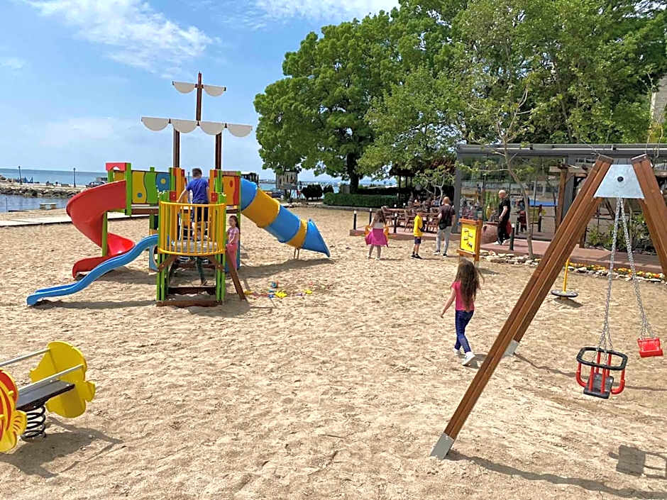 Royal Grand Hotel and Spa - All Inclusive and Free beach accsess