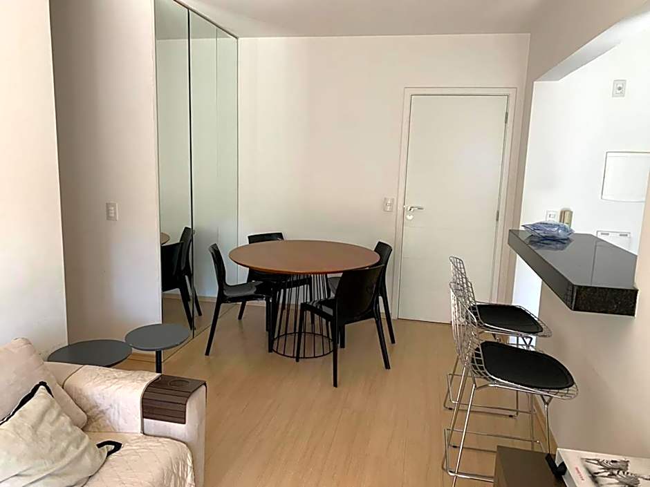 Excelente Apto ao Lado do Hospital Albert Einstein Faculdade de Medicina Einstein e Estádio Morumbi com Garagem