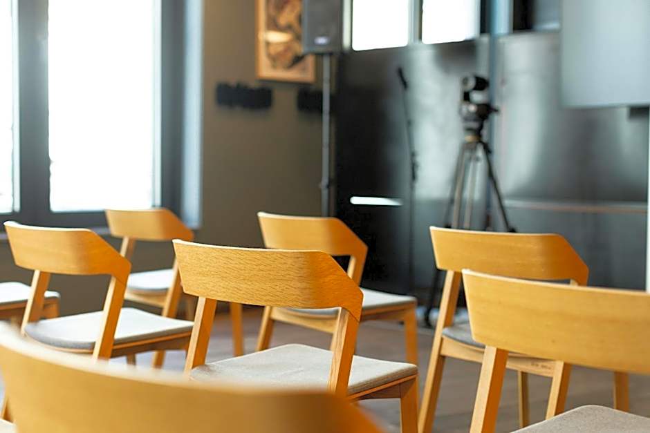 Moxy Brussels City Center