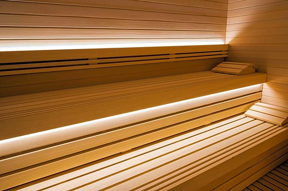 Lake Front Hotel Mirage