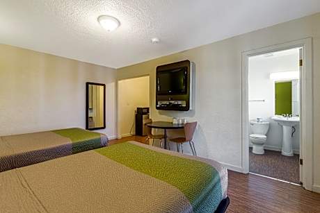 2 Full Beds | Mobility Access RI Shower Nsmk