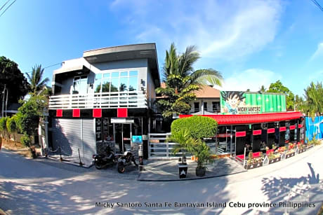 Micky Santoro Hotel & Restaurant