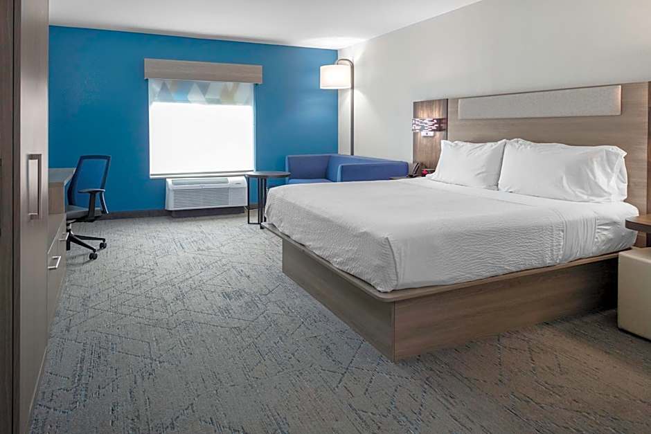 HOLIDAY INN EXPRESS & SUITES ROANOKE RAPIDS By IHG
