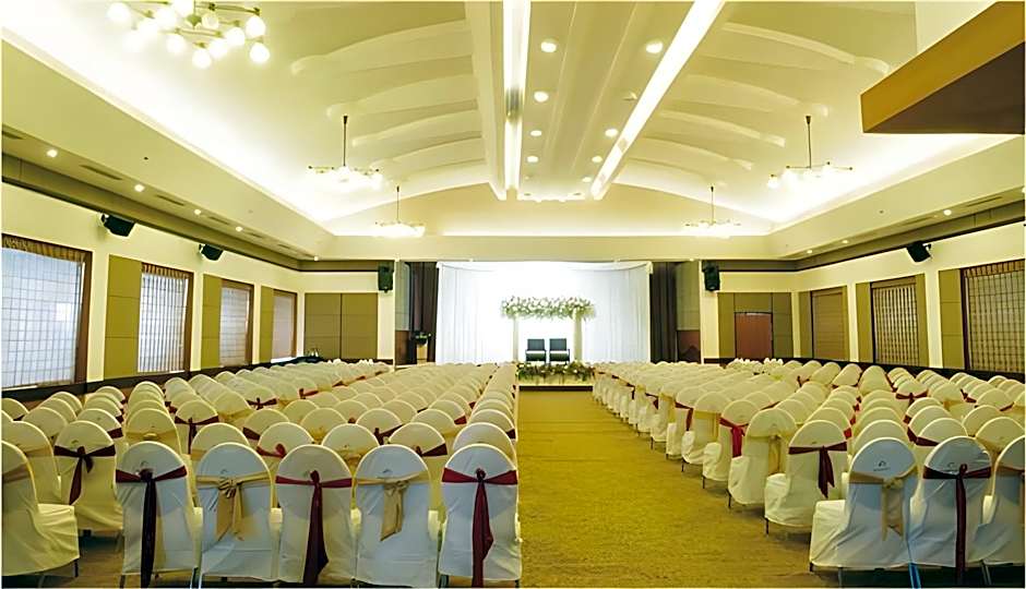 The Mercy Luxury Business Hotel