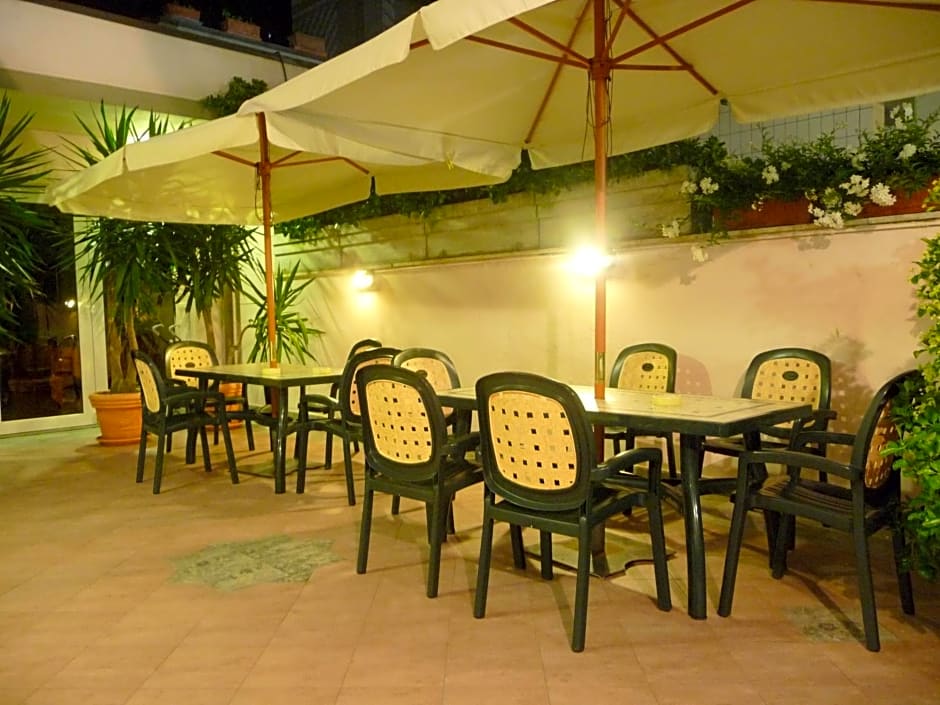 Hotel Prestige