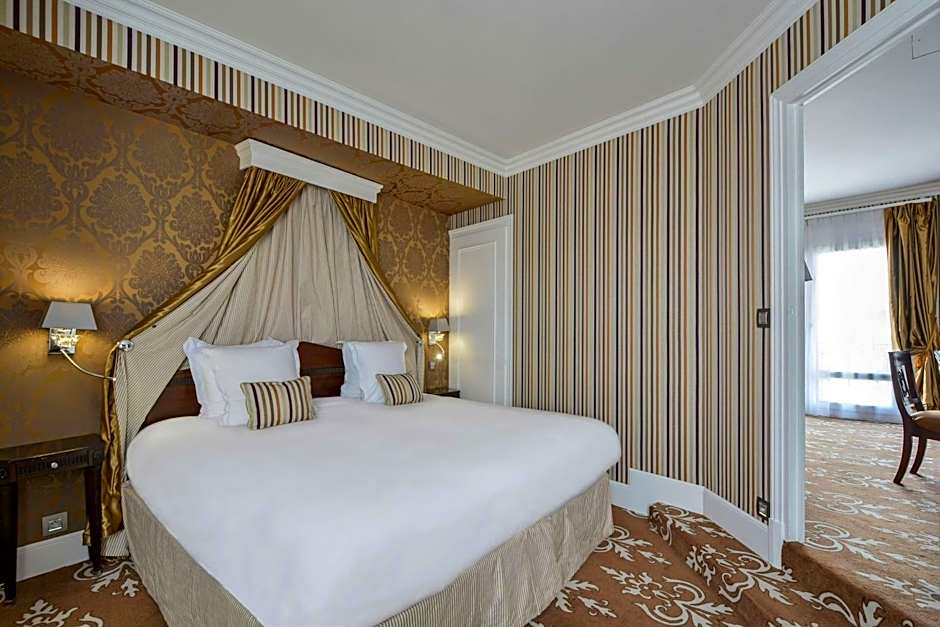 Maison Astor Paris Curio Collection by Hilton