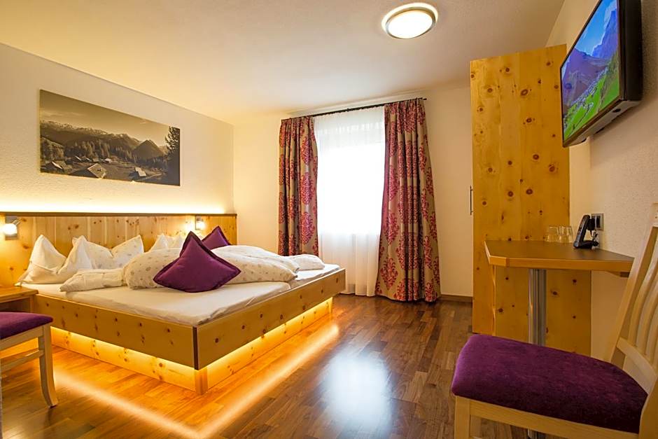 Photo 1 of 15 of Double Room