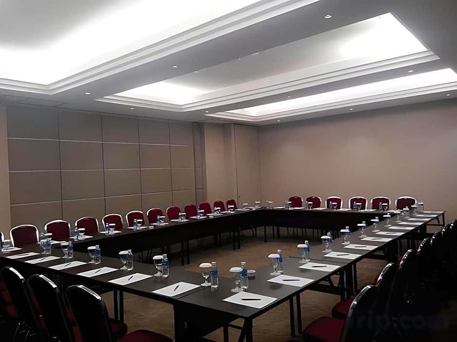 Zest Hotel Airport Jakarta