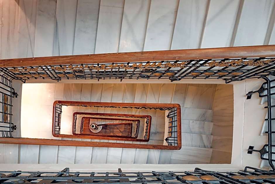 Palacio Santa Clara, Autograph Collection