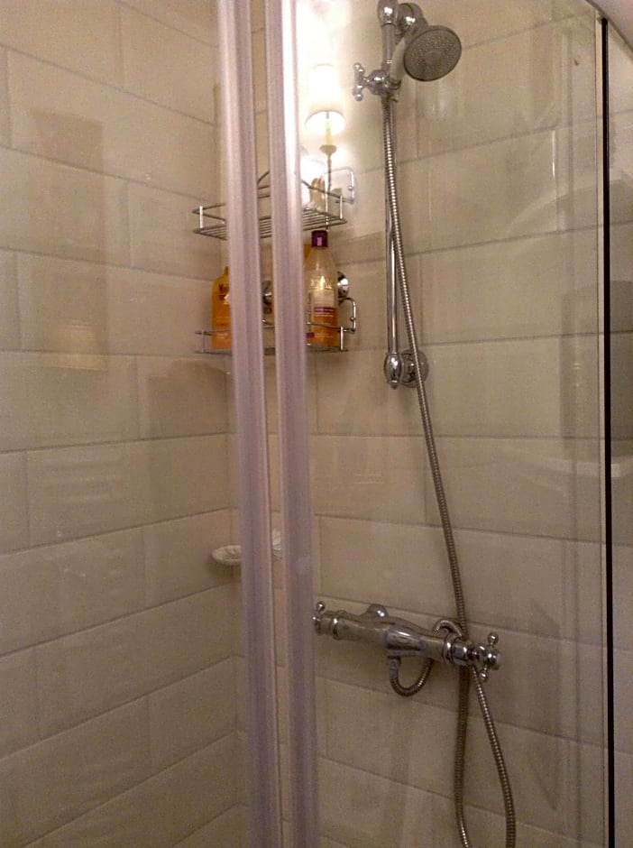 Lamaison du phare honfleur chambres d'hotes et jacuzzi privé