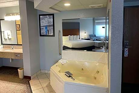 Superior King Suite - Non-Smoking