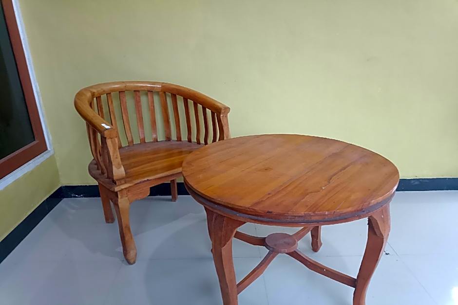 Hotel O Penginapan Annisya Near SMA Negeri 2 Mataram