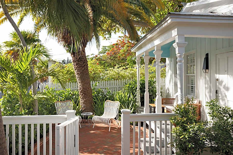 Lighthouse Hotel - Key West Historic Inns