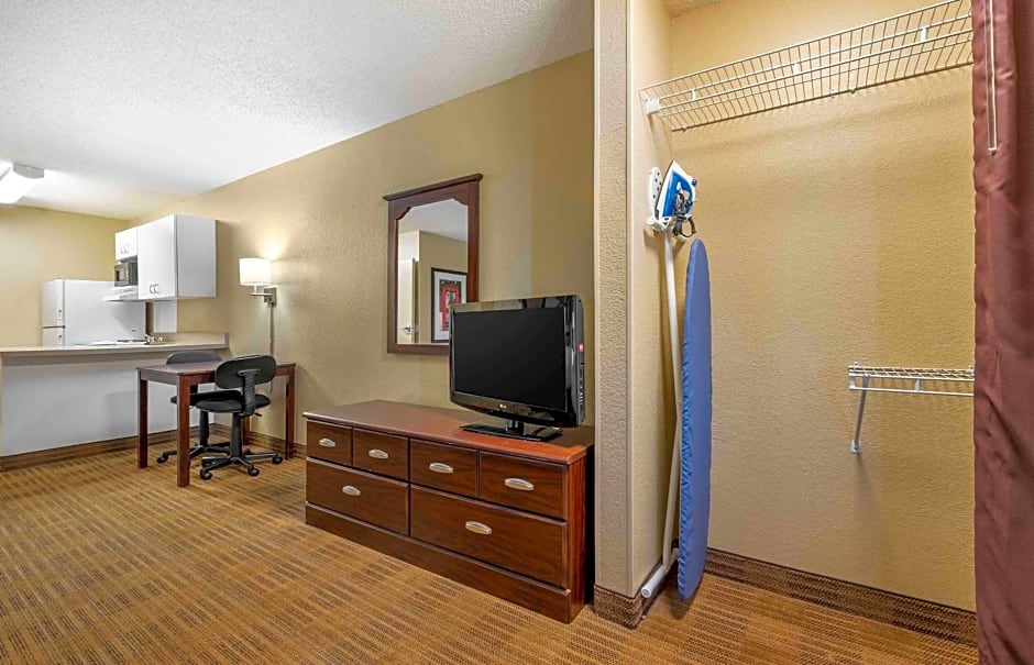 Extended Stay America Suites - Indianapolis - Airport