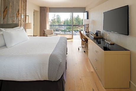 1 Bedroom 2 room Suite, Bedroom 1: 1 King, Bedroom 2:, Private Sofa bed