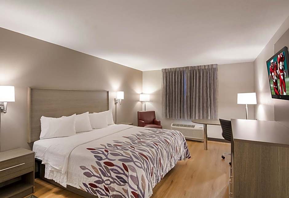 Photo 1 of 4 of Superior 1 King Bed