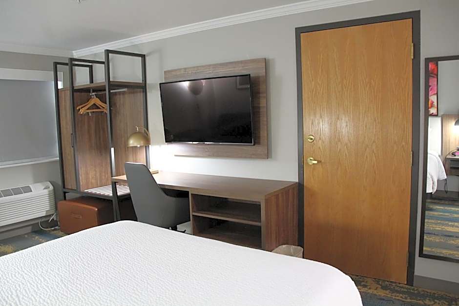 La Quinta Inn & Suites by Wyndham Yakima Downtown