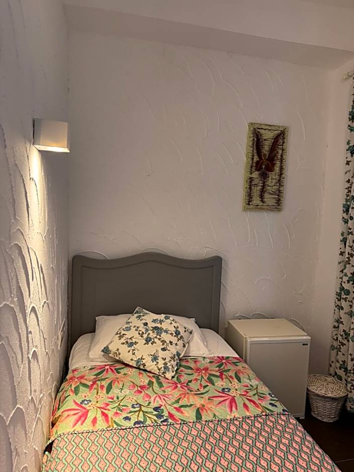 Çakir Bey Hotel