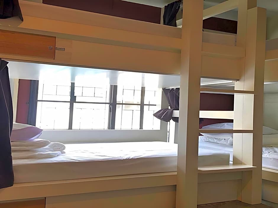 Yoo Yen Pen Sook Hostel