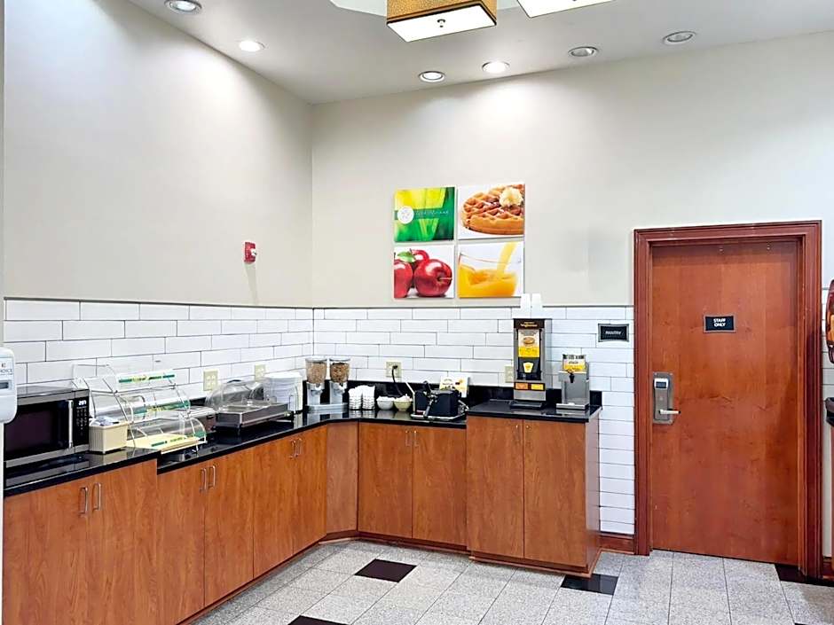 Quality Inn & Suites Greenville I-65