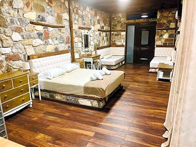 Ataviros Hotel