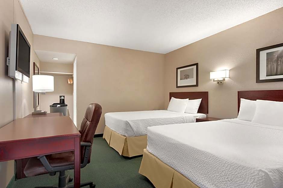 Days Inn by Wyndham Lethbridge