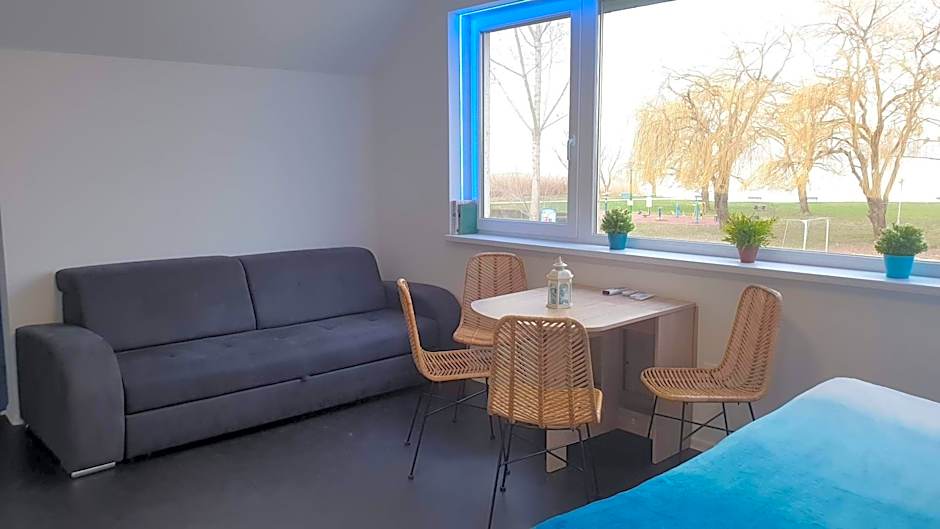 Stég Stúdió Stb. .