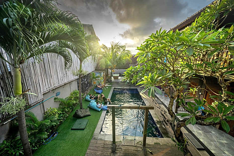 Tropical Canggu Hostel